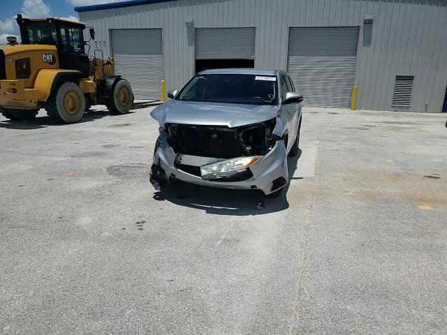 2015 Toyota Highlander Le VIN: 5TDZKRFH6FS117946 Lot: 67278815