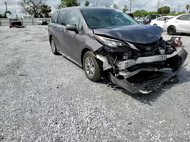 2022 Toyota Sienna Xle VIN: 5TDYRKEC3NS130463 Lot: 68042605