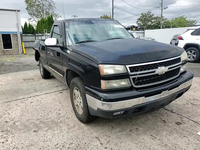 2006 Chevrolet Silverado K1500 VIN: 1GCEK14V06E252421 Lot: 69180135