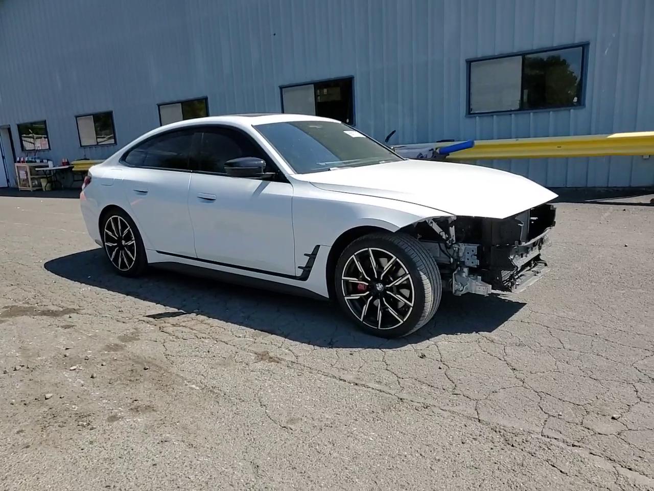 Фото: WBY83FB00RFT10796