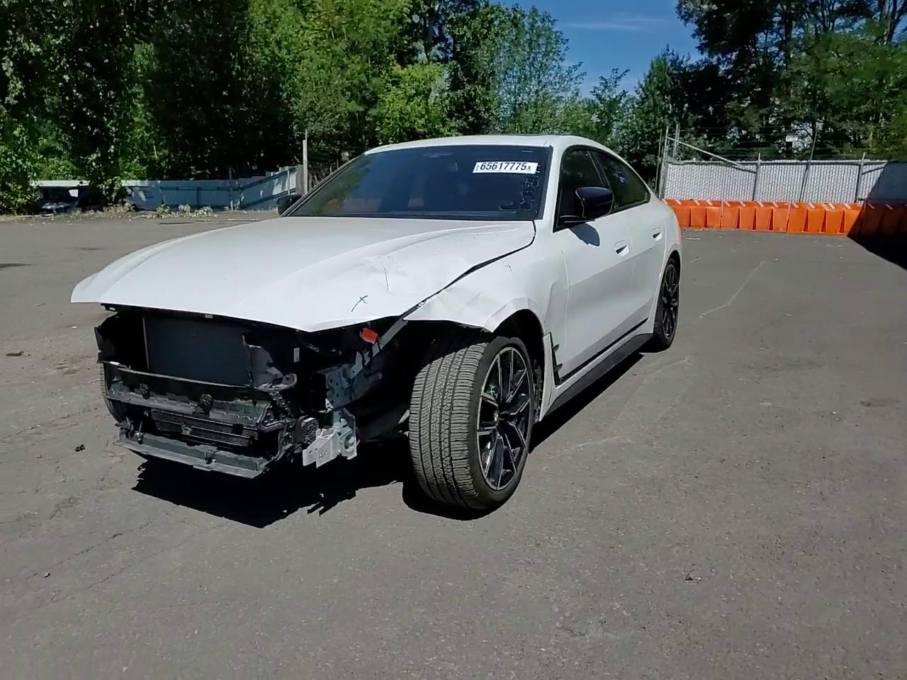 Фото: WBY83FB00RFT10796