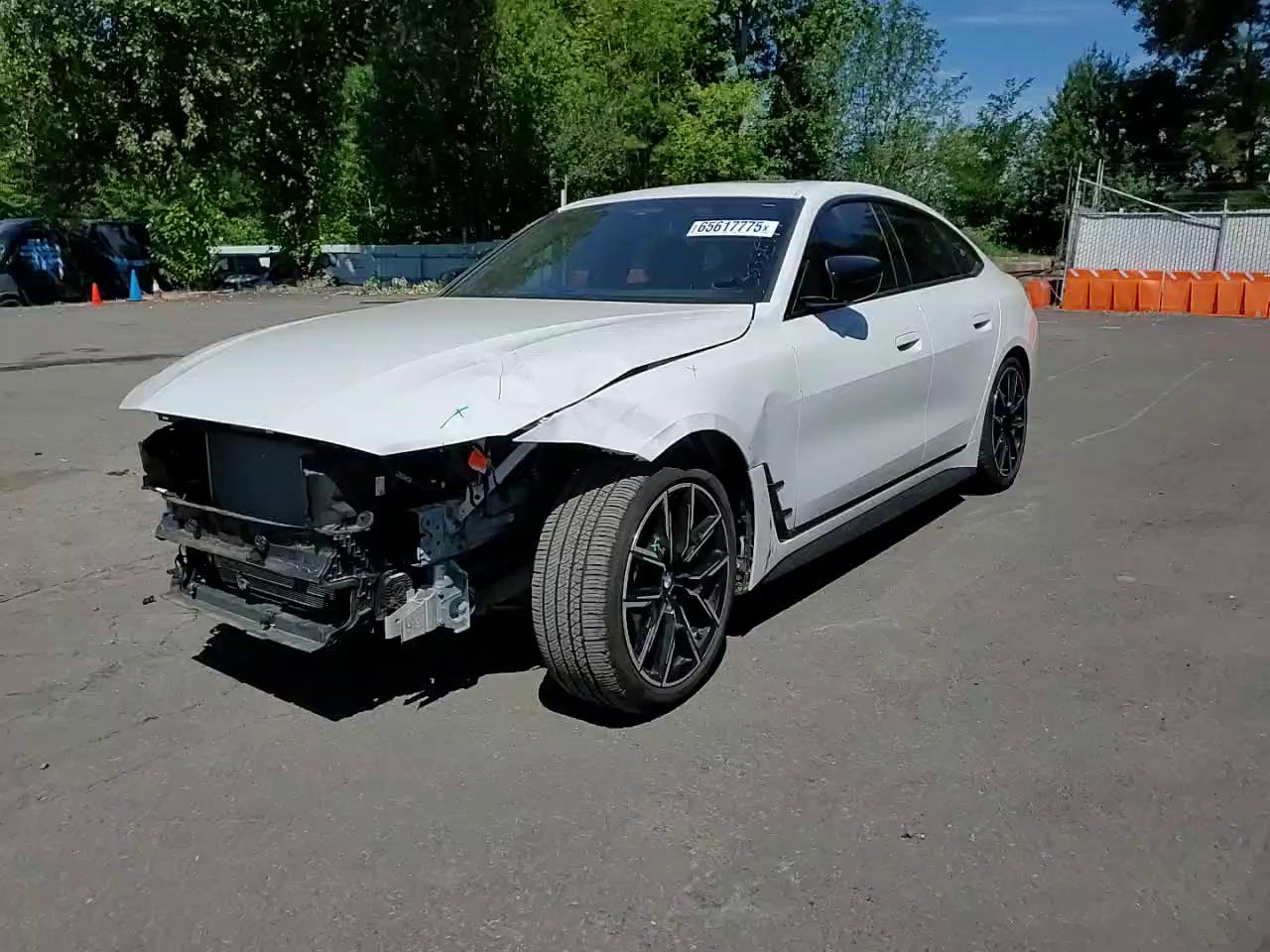 Фото: WBY83FB00RFT10796