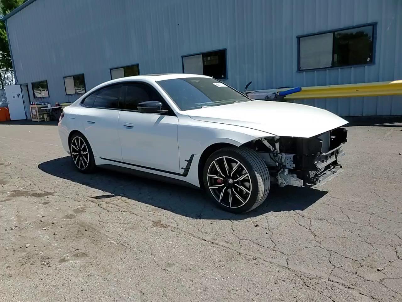 Фото: WBY83FB00RFT10796