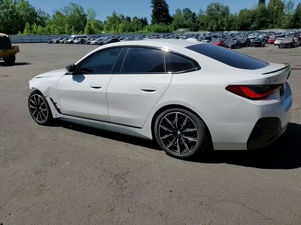 Фото: WBY83FB00RFT10796