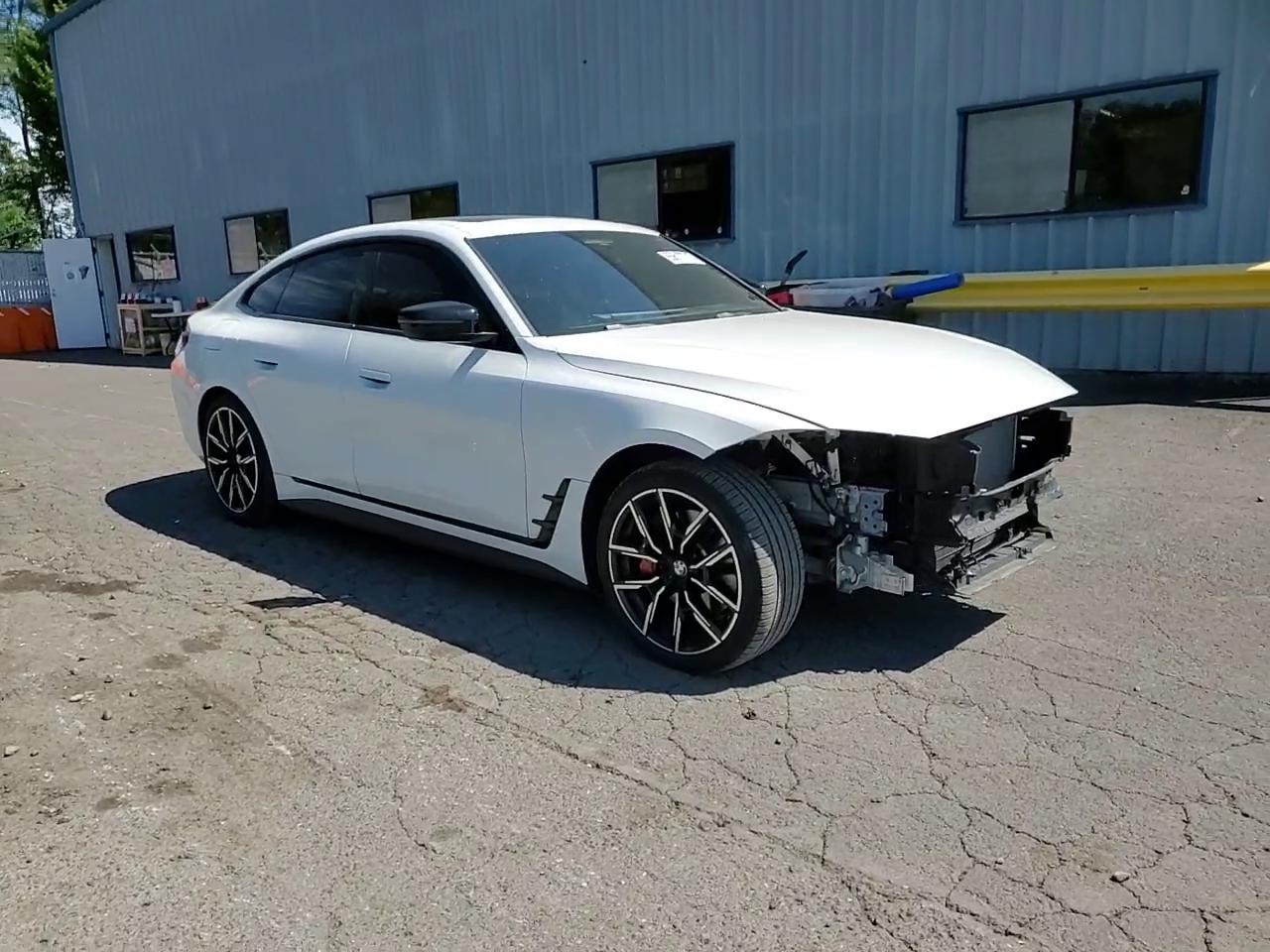 Фото: WBY83FB00RFT10796