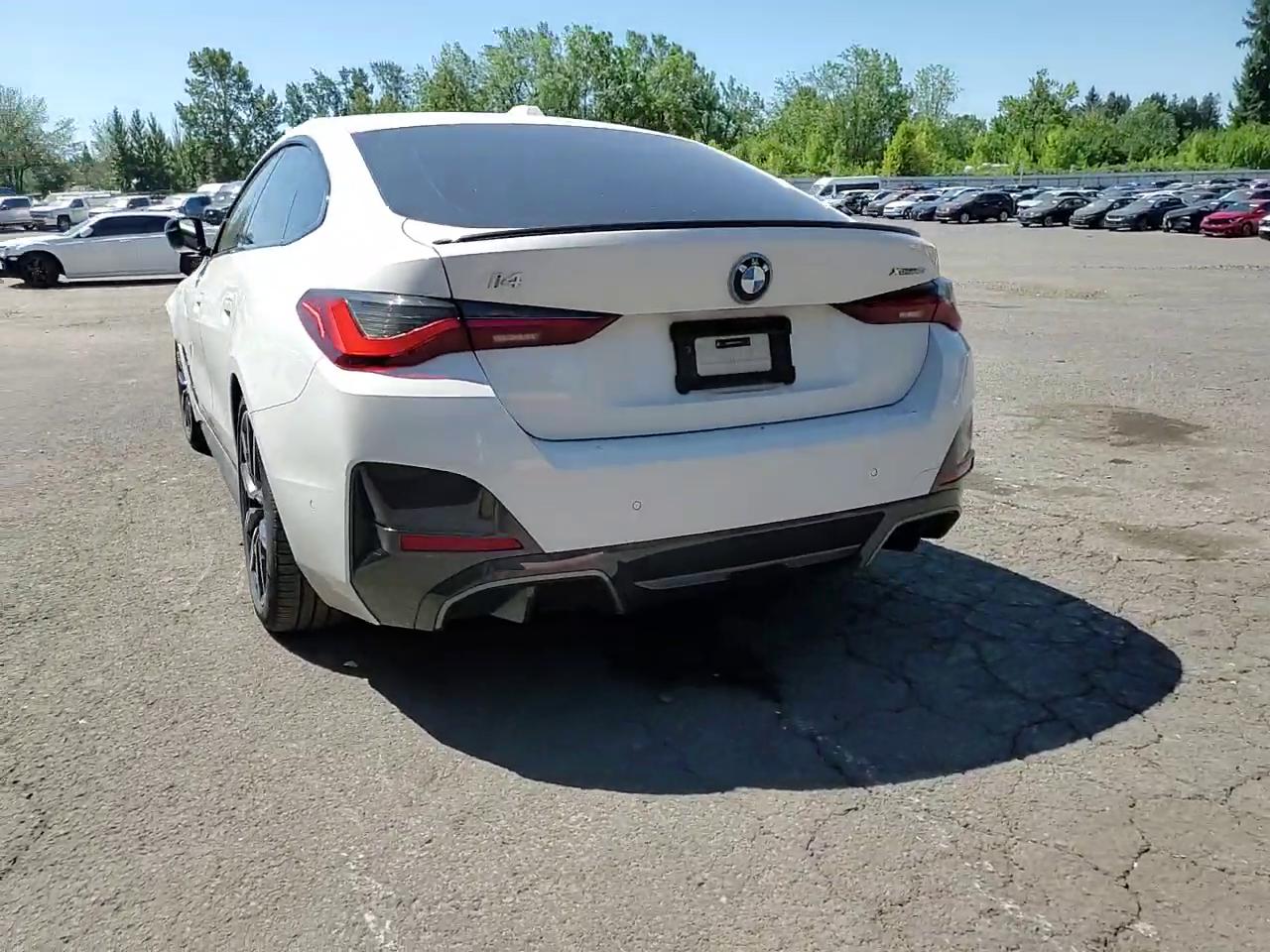 Фото: WBY83FB00RFT10796