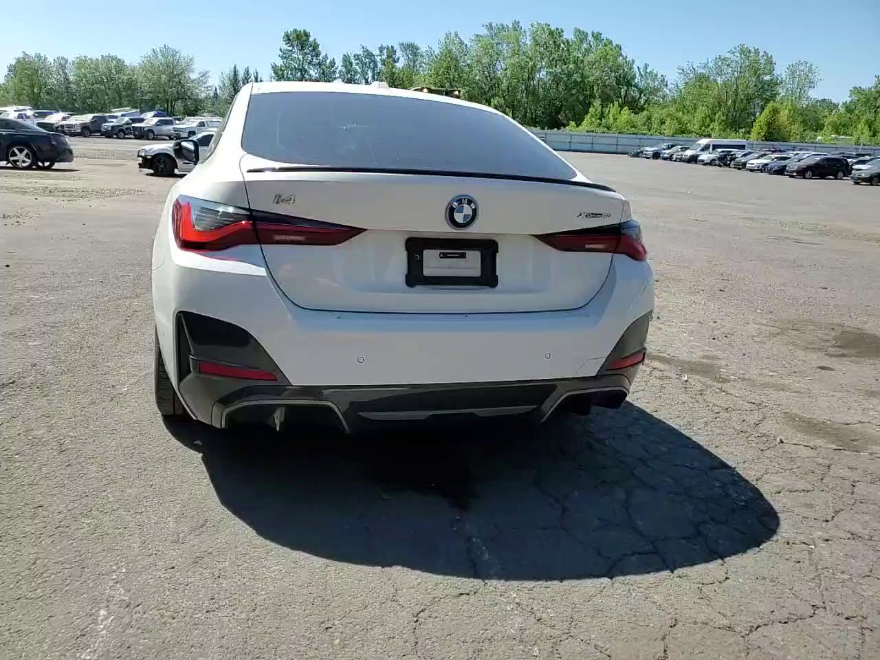 Фото: WBY83FB00RFT10796