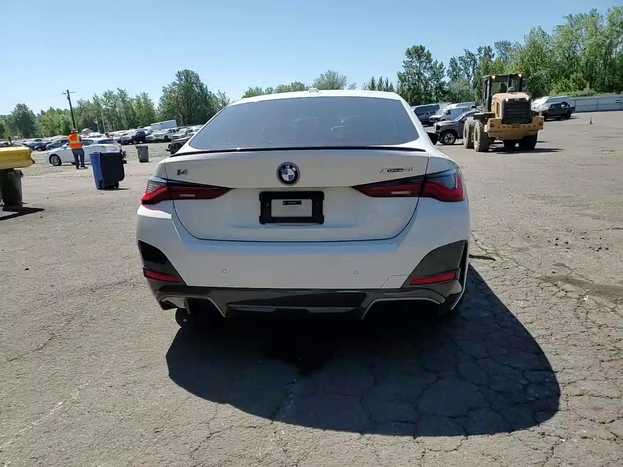 Фото: WBY83FB00RFT10796