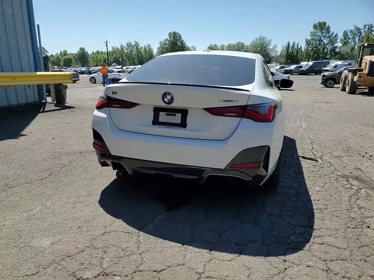 Фото: WBY83FB00RFT10796