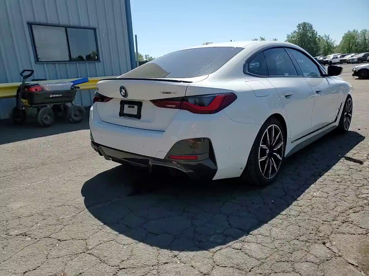 Фото: WBY83FB00RFT10796