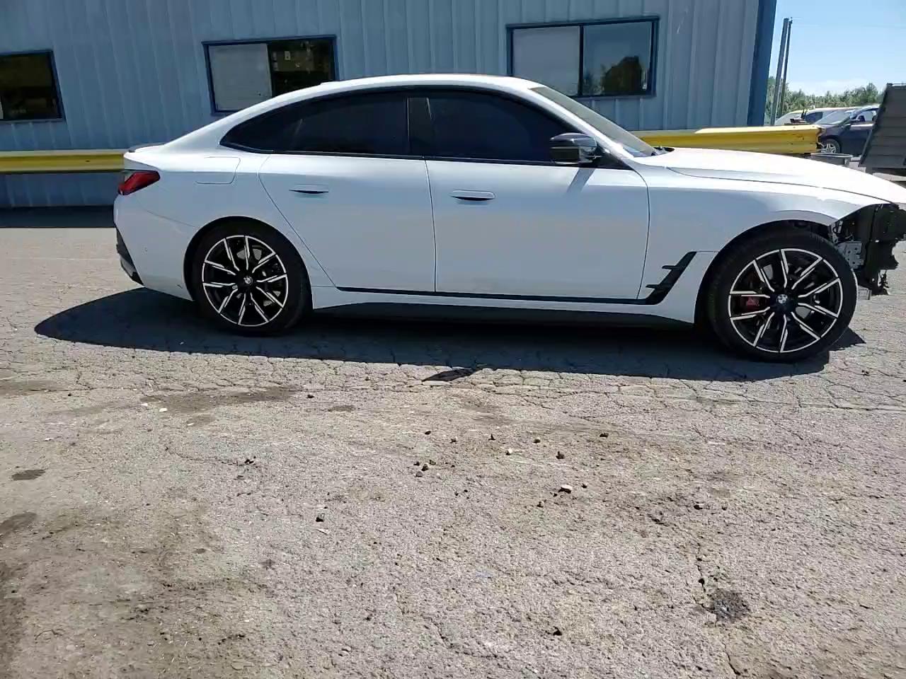 Фото: WBY83FB00RFT10796