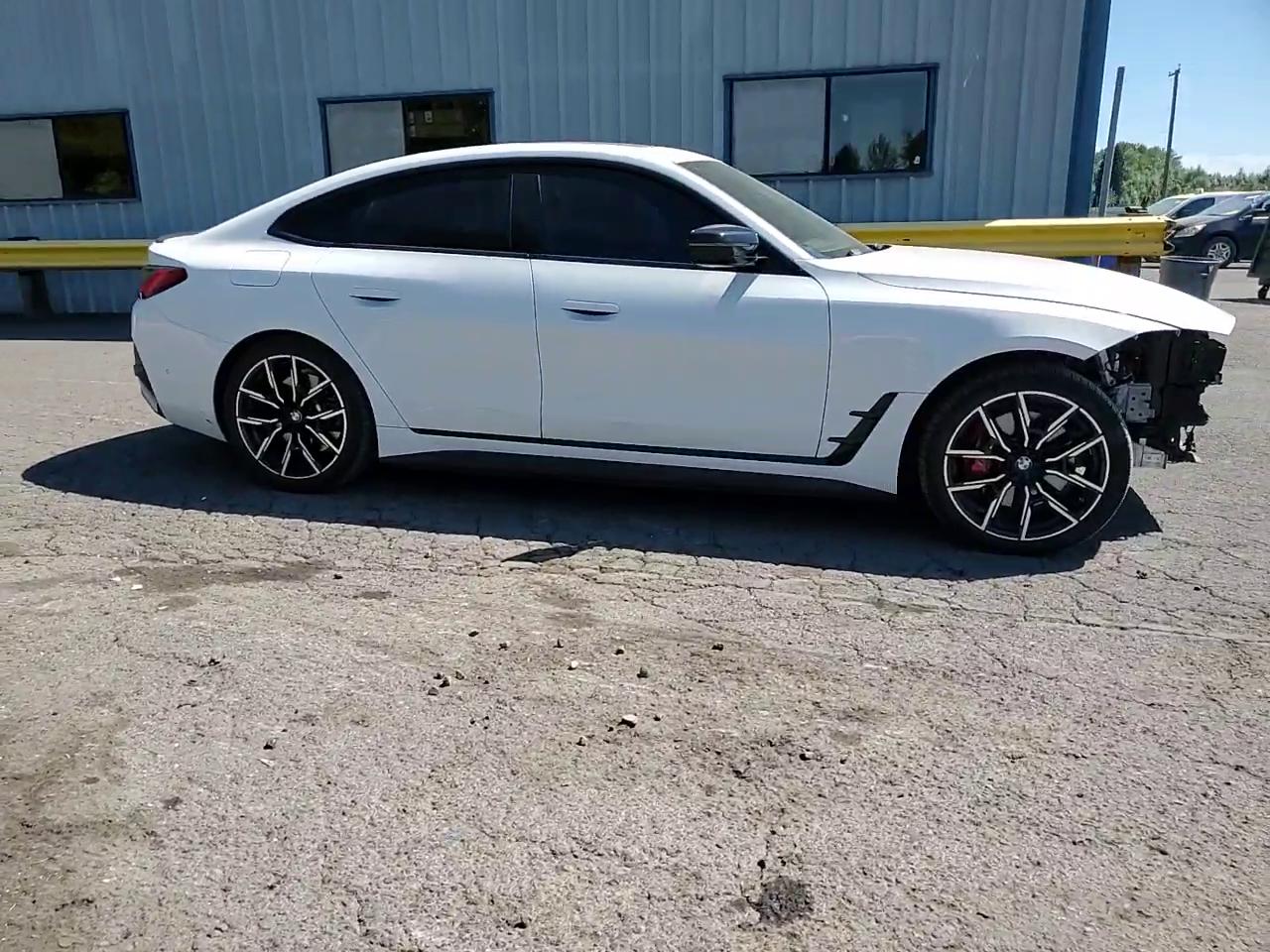 Фото: WBY83FB00RFT10796