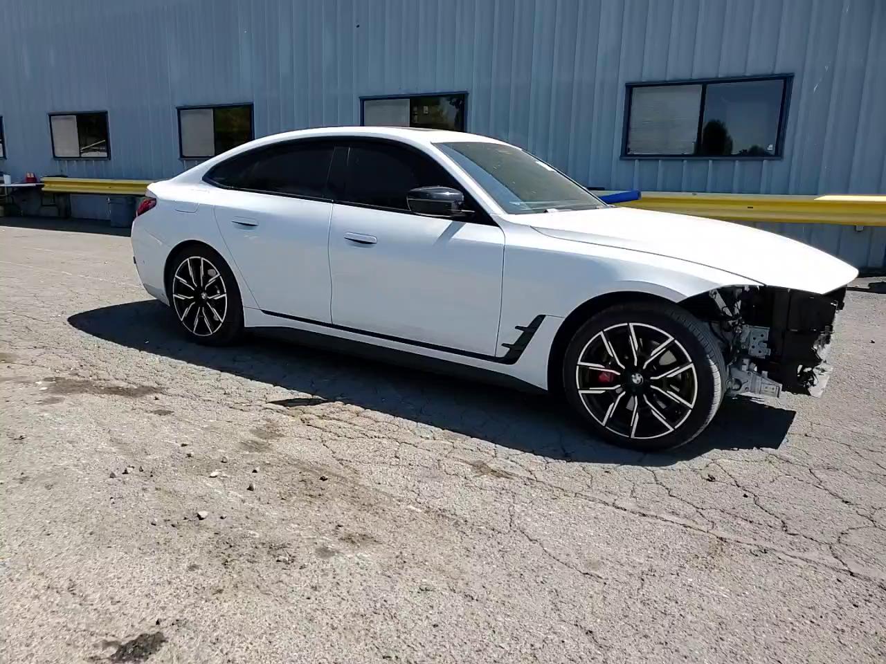 Фото: WBY83FB00RFT10796