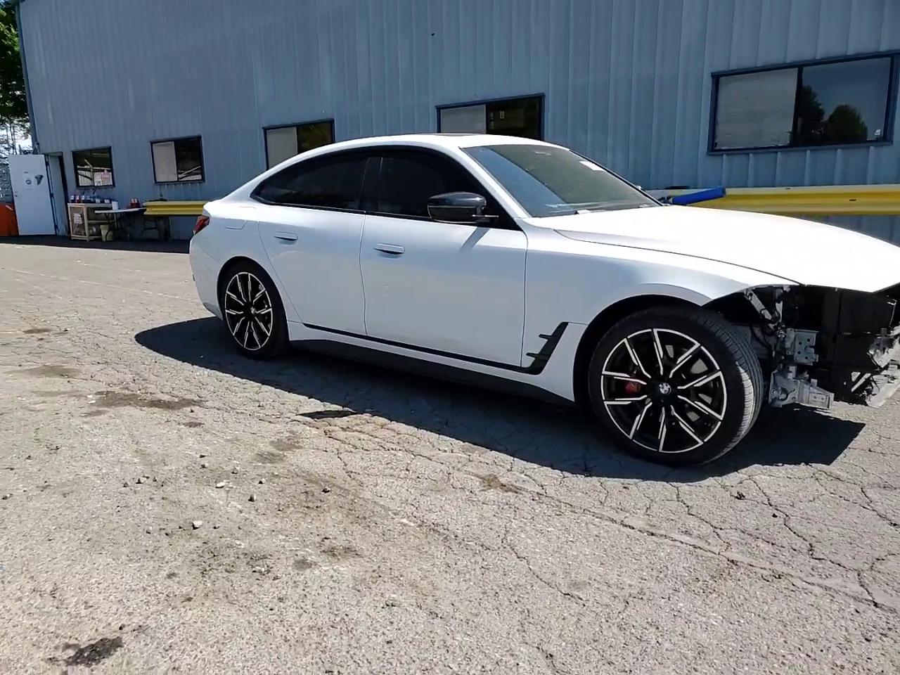 Фото: WBY83FB00RFT10796