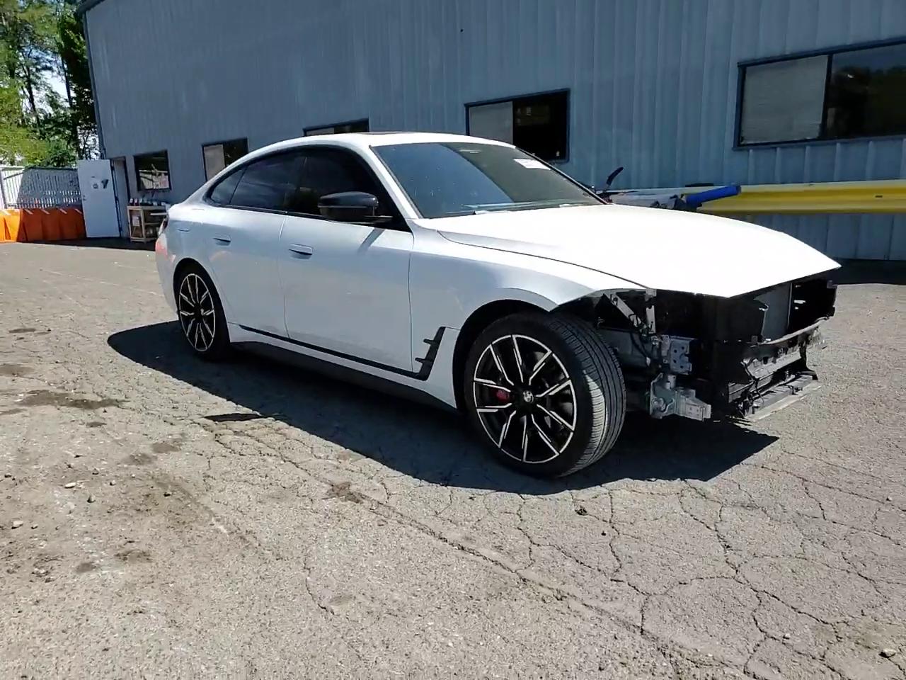 Фото: WBY83FB00RFT10796