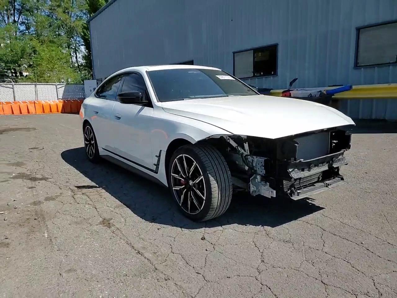 Фото: WBY83FB00RFT10796