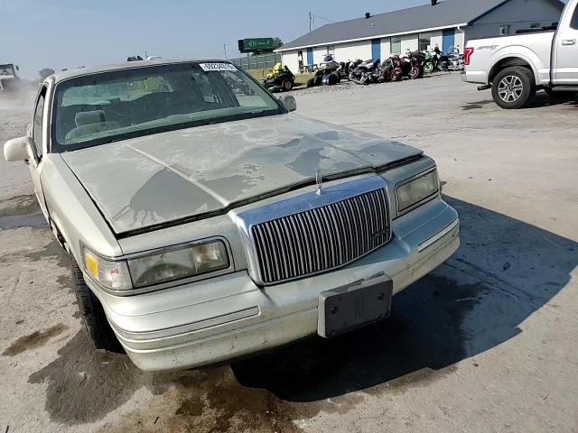 1997 Lincoln Town Car Executive VIN: 1LNLM81W2VY609033 Lot: 69234315