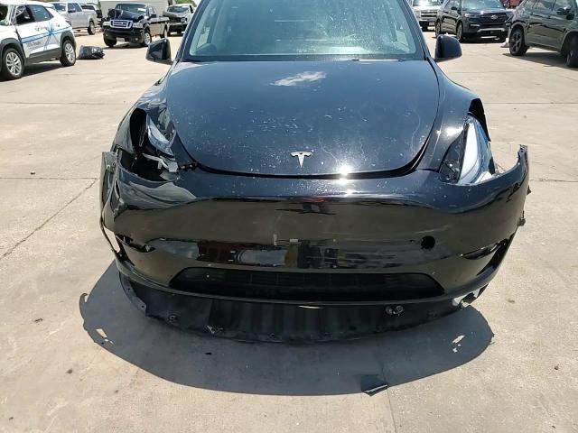 2024 Tesla Model Y VIN: 7SAYGAEE0RF159224 Lot: 68552555