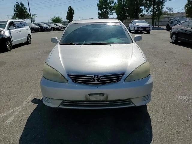 2005 Toyota Camry Le VIN: 4T1BE32K75U404208 Lot: 70287275