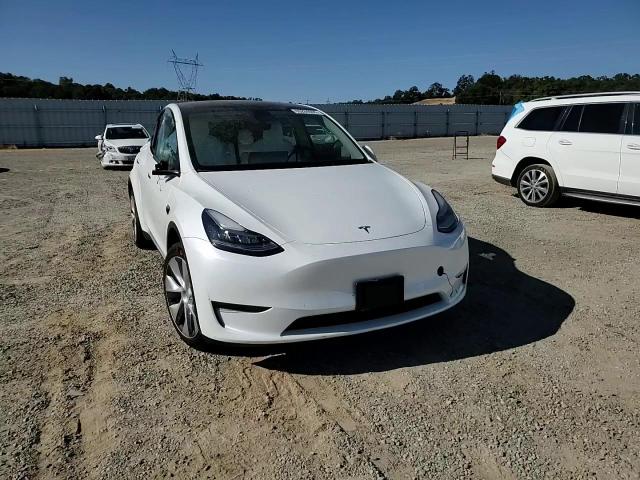 2022 Tesla Model Y VIN: 7SAYGDEE8NF485932 Lot: 65284695