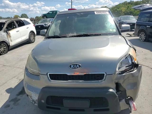 2011 Kia Soul + VIN: KNDJT2A21B7220488 Lot: 69902955