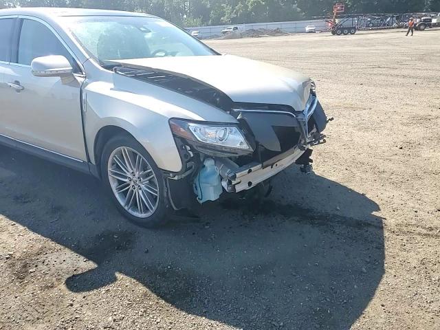 2017 Lincoln Mkt VIN: 2LMHJ5AT9HBL00555 Lot: 71114915