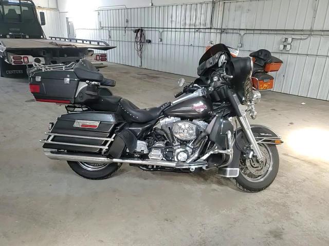 2006 Harley-Davidson Flhtcui VIN: 1HD1FCW106Y676655 Lot: 68160215