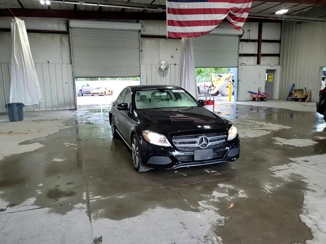 2017 Mercedes-Benz C 300 VIN: 55SWF4JB6HU183772 Lot: 68696005