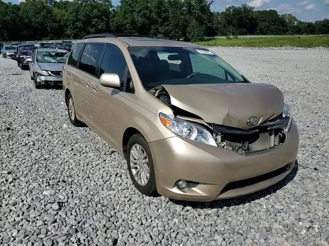 2012 Toyota Sienna Xle VIN: 5TDYK3DC3CS226179 Lot: 70130985