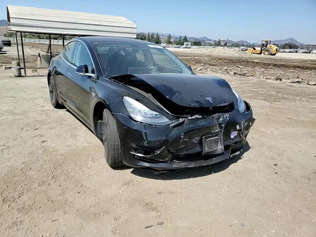 2018 Tesla Model 3 VIN: 5YJ3E1EA7JF152124 Lot: 70326675
