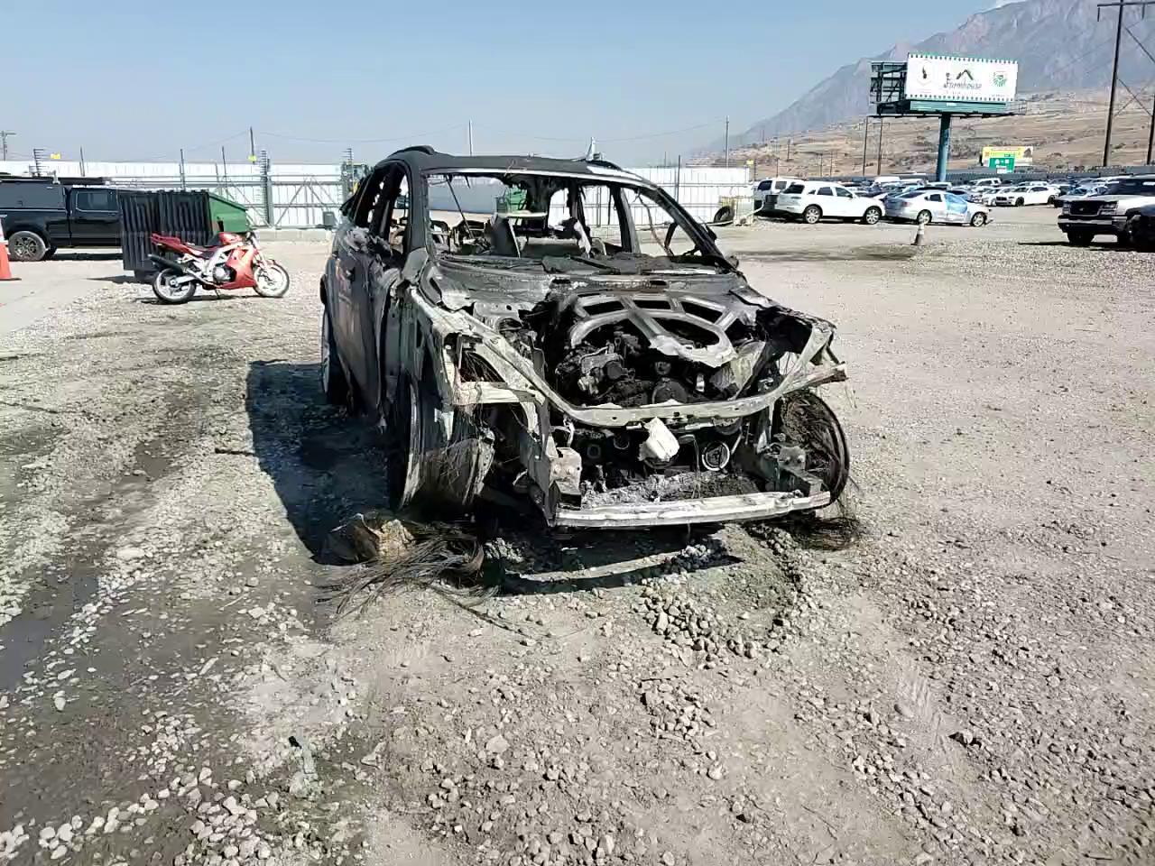 Фото: WA1LGAFE4FD023889