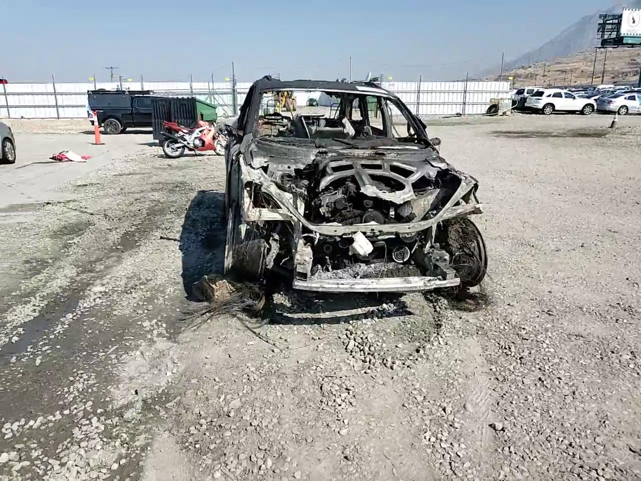 Фото: WA1LGAFE4FD023889