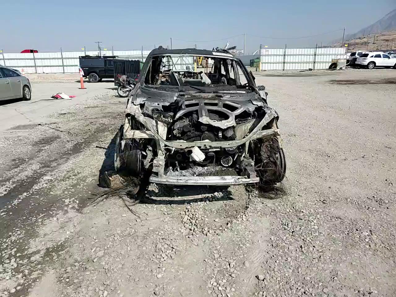 Фото: WA1LGAFE4FD023889