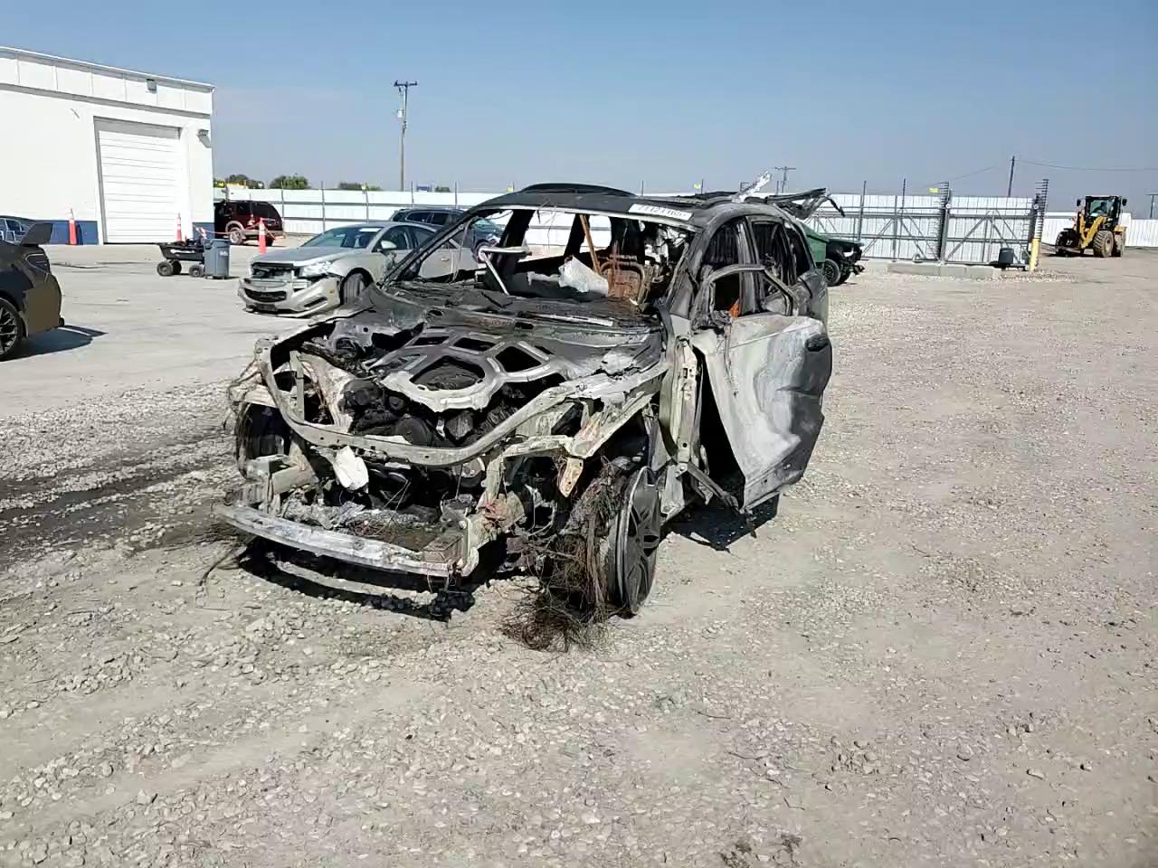 Фото: WA1LGAFE4FD023889