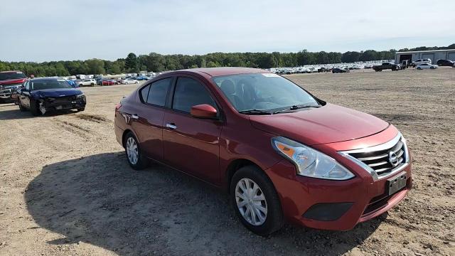 2018 Nissan Versa S VIN: 3N1CN7AP8JL879841 Lot: 70347055