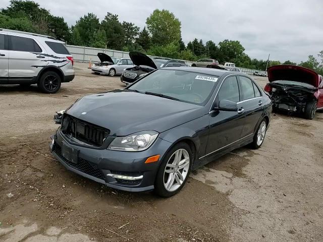 2013 Mercedes-Benz C 300 4Matic VIN: WDDGF8AB0DG076235 Lot: 69296435