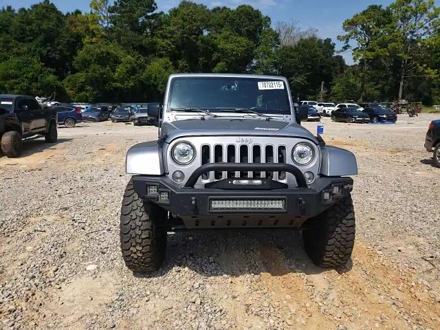 2018 Jeep Wrangler Unlimited Sahara VIN: 1C4BJWEG8JL924376 Lot: 70722115