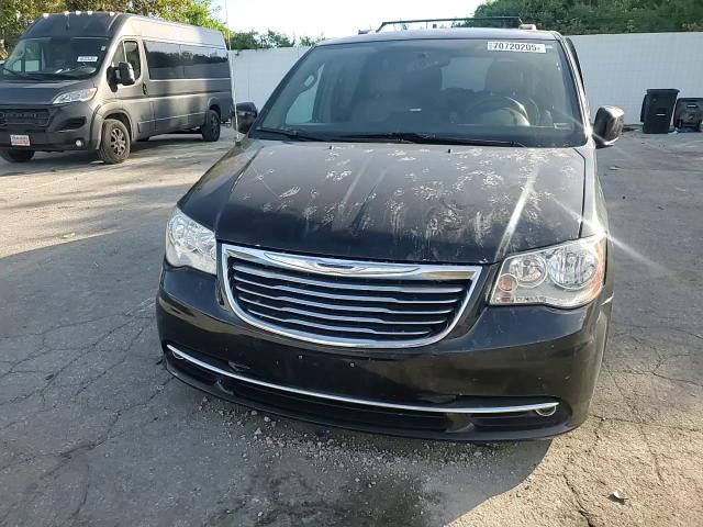 2016 Chrysler Town & Country Touring VIN: 2C4RC1BGXGR260145 Lot: 70720205