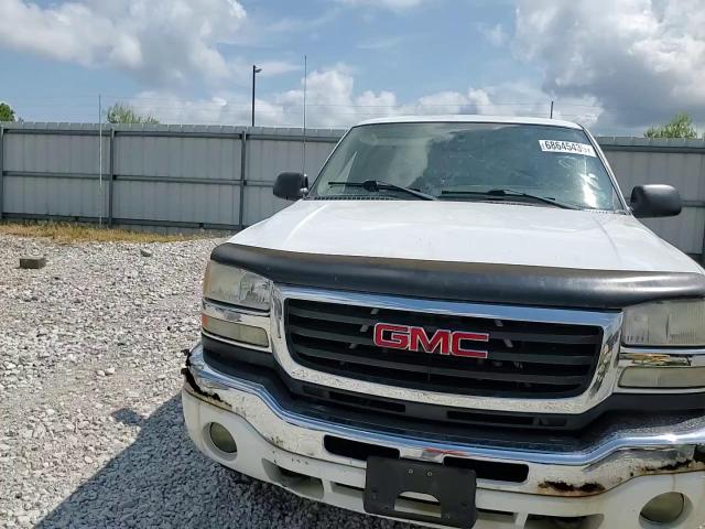 2005 GMC Sierra K2500 Heavy Duty VIN: 1GTHK23285F844104 Lot: 68645435