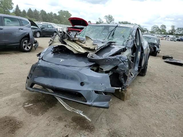 2023 Tesla Model Y VIN: 7SAYGDEE7PF752951 Lot: 70363285