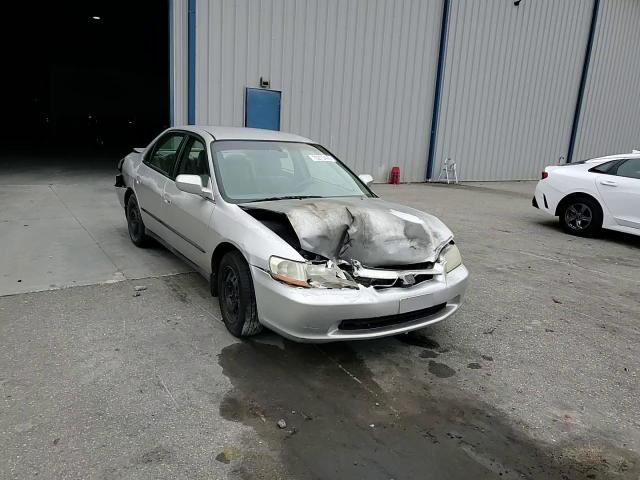1999 Honda Accord Lx VIN: 1HGCG5641XA055921 Lot: 70270405