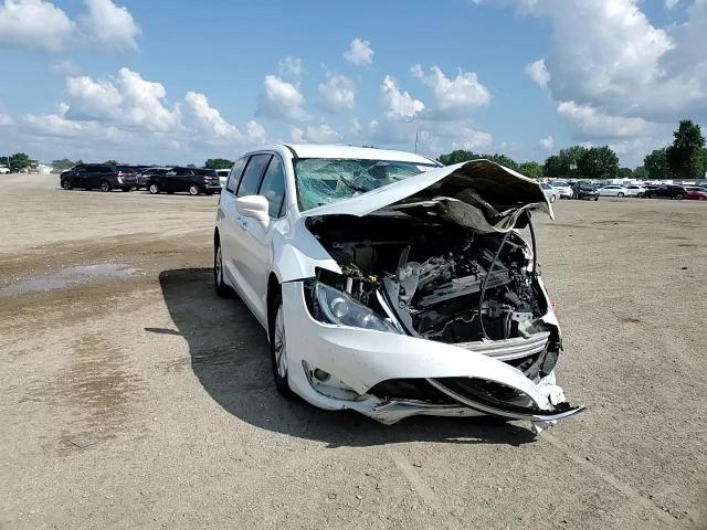 2018 Chrysler Pacifica Touring Plus VIN: 2C4RC1FG2JR128563 Lot: 68754225