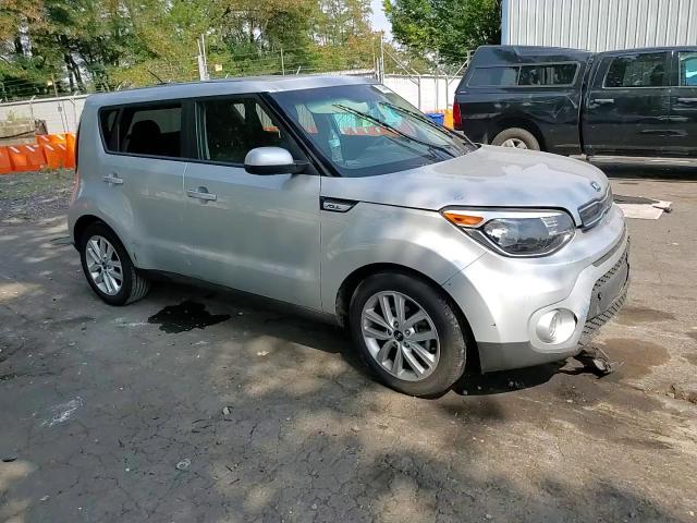 2017 Kia Soul + VIN: KNDJP3A57H7493982 Lot: 70534475