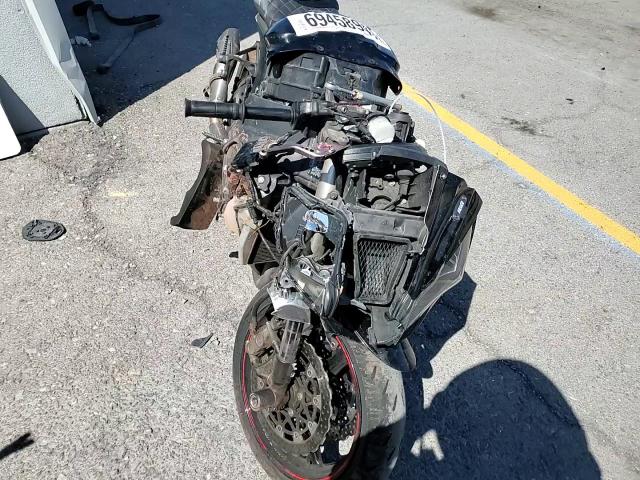 2011 Kawasaki Zx1000 J VIN: JKAZXCJ16BA000720 Lot: 69458945