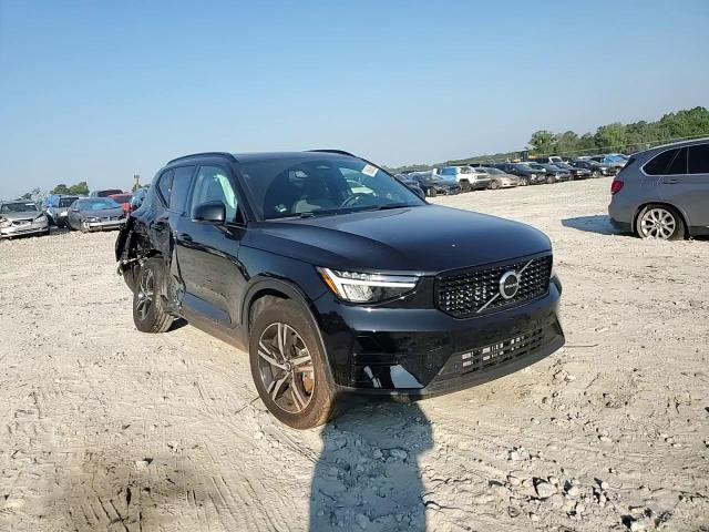 2024 Volvo Xc40 Core VIN: YV4L12UK2R2334739 Lot: 70059495