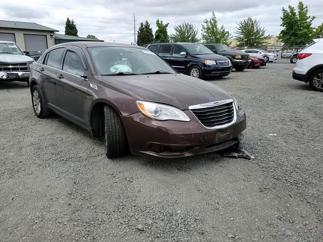 2013 Chrysler 200 Touring VIN: 1C3CCBBB0DN585836 Lot: 68018895