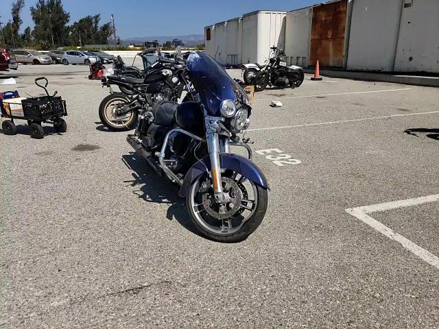 2016 Harley-Davidson Flhx Street Glide VIN: 1HD1KBM32GB649827 Lot: 68894915