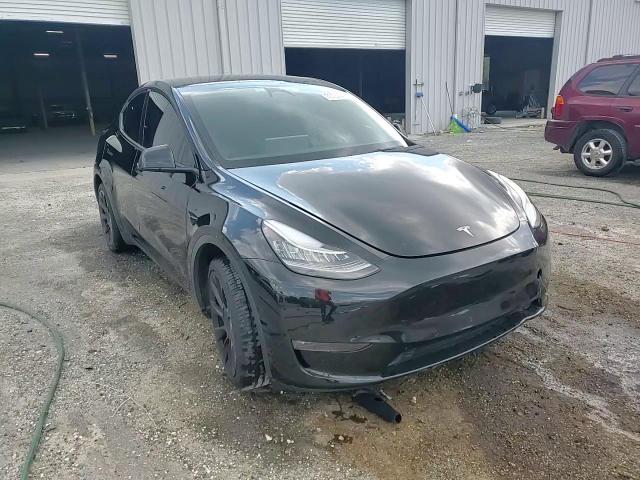 2022 Tesla Model Y VIN: 7SAYGDEE9NF360776 Lot: 70734435