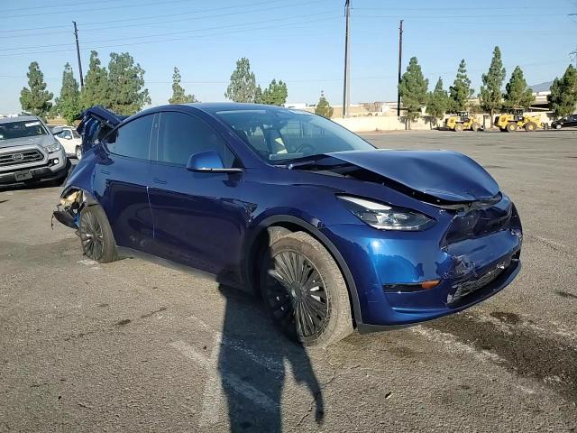 2024 Tesla Model Y VIN: 7SAYGDED0RF019599 Lot: 70712255