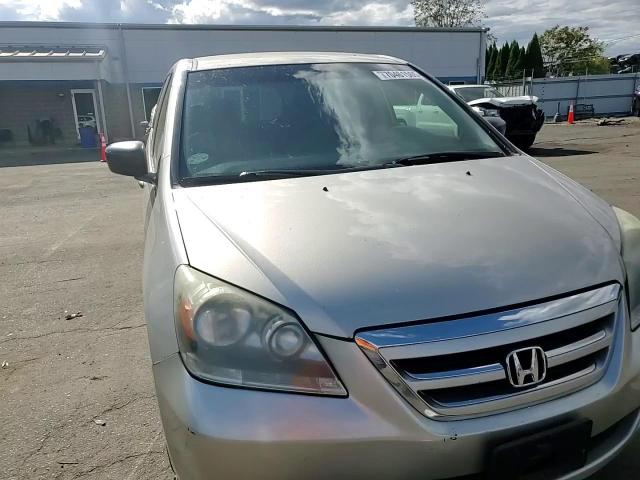 2005 Honda Odyssey Lx VIN: 5FNRL38245B026843 Lot: 70461505